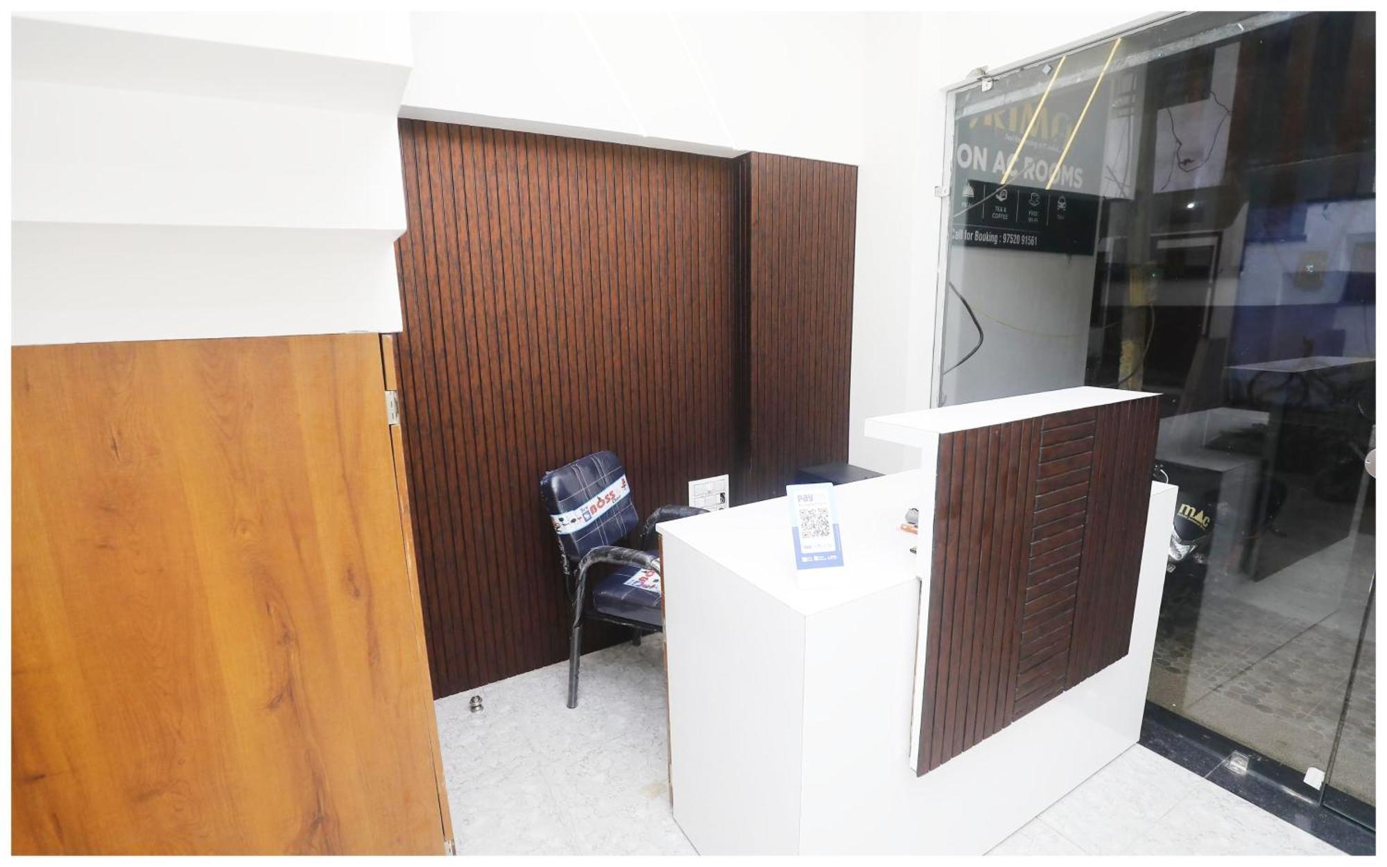 Premium Hotel Ujjain - G A R I M A - Near Mahakal Temple And Rivar - Railway Station - Hygiene & Spacious Room - With Wifi- And Parking Facilities - Best Hotel In Ujjain Bagian luar foto