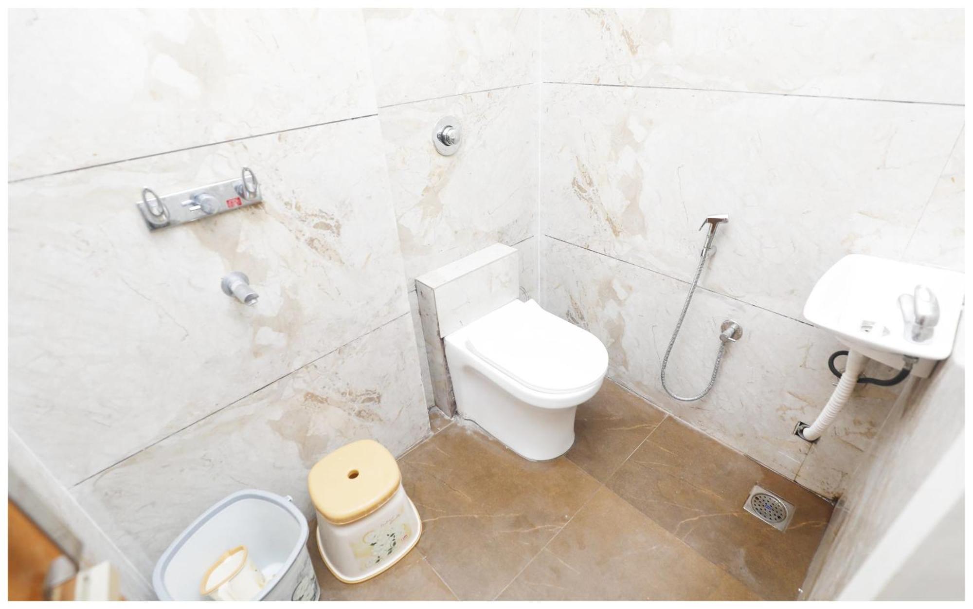 Premium Hotel Ujjain - G A R I M A - Near Mahakal Temple And Rivar - Railway Station - Hygiene & Spacious Room - With Wifi- And Parking Facilities - Best Hotel In Ujjain Bagian luar foto